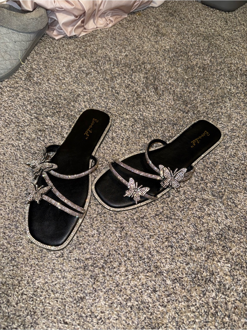 NWOB Bonnibel Black Jeweled Strappy Slide Sandals